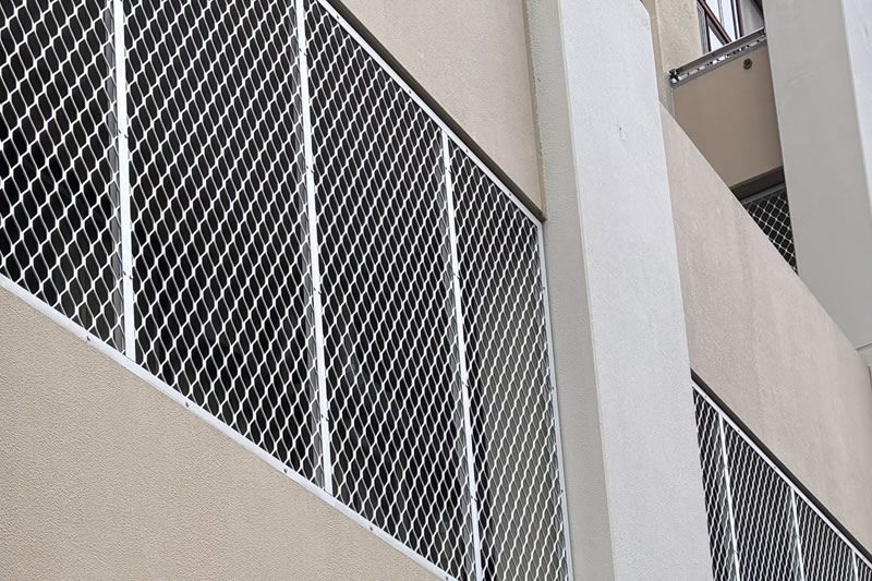 軽量で継ぎ目のない一体成型。優れた耐衝撃性
